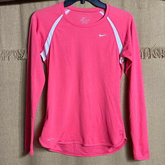 Nike Tops - Nike Dri-Fit Athletic Women’s Top